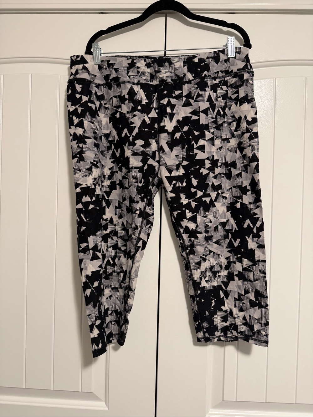 NY Collection Black & White Abstract Print Leggings